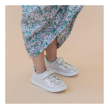 Load image into Gallery viewer, Playground Sneaker - Silver Metallic
