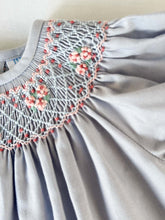 Load image into Gallery viewer, Hydrangeas Blue - Smocked Bubble