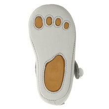 Load image into Gallery viewer, Elephantito Bunny Sleeper Baby Shoes - White
