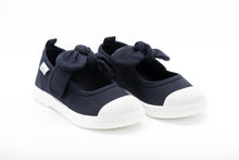 Load image into Gallery viewer, CHUS Athena Bow Shoe - Black