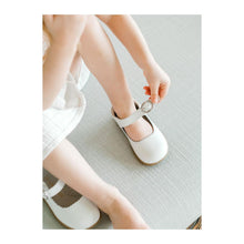 Load image into Gallery viewer, Chloe Scalloped Leather Mary Jane - White
