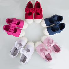 Load image into Gallery viewer, CHUS Athena Bow Shoe - White

