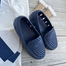 Load image into Gallery viewer, Floafers Prodigy Driver in Navy/White
