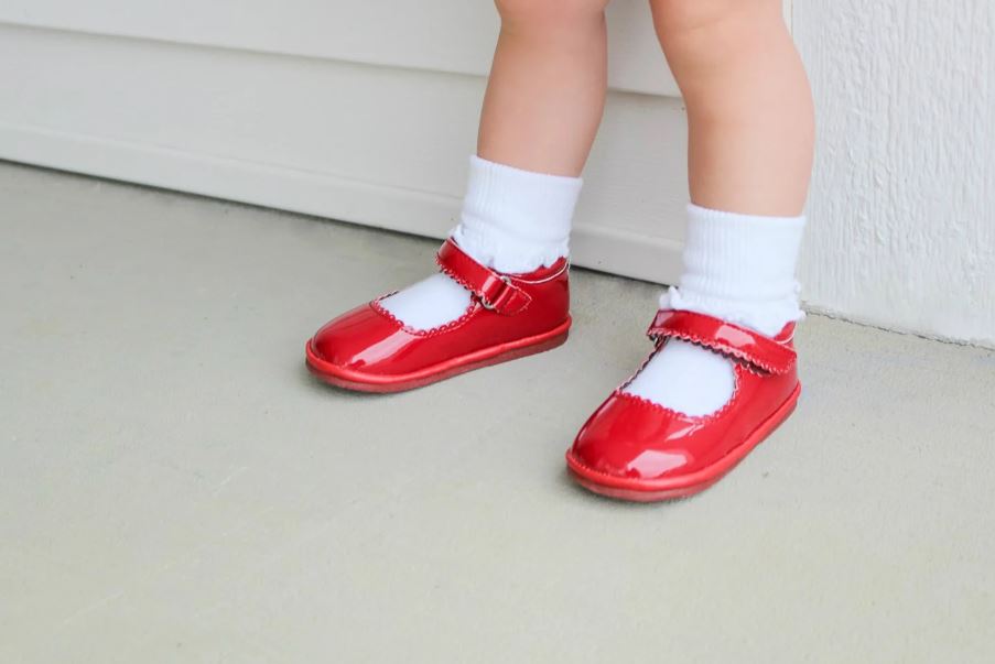 Cara Scalloped Mary Jane in - Patent Red