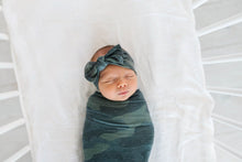 Load image into Gallery viewer, Knit Headband Bow - Hunter
