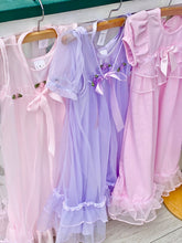 Load image into Gallery viewer, Laura Dare Lilac Bowtastic Peignoir Set
