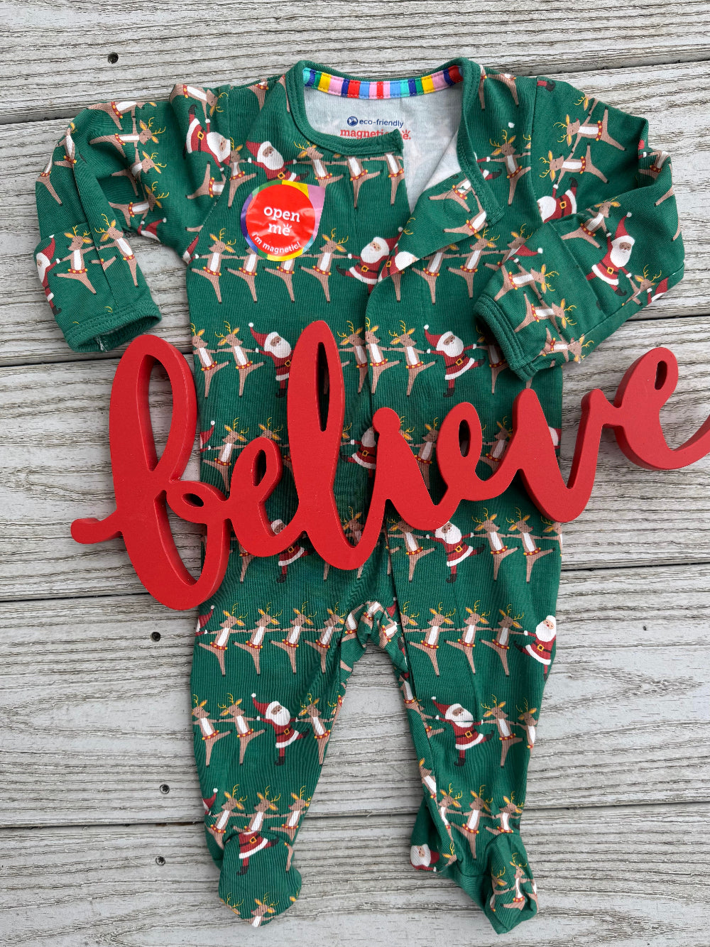 Dancing Santa & Reindeer Magnetic Footie
