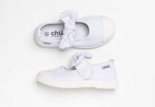 Load image into Gallery viewer, CHUS Athena Bow Shoe - White
